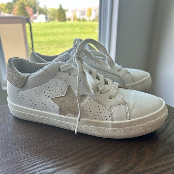 Steve Madden Starling Sneakers (size 6.5) - Picture 5 of 6